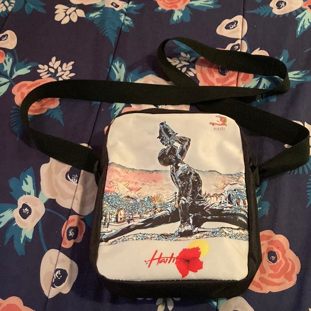 Black Haiti crossbody purse